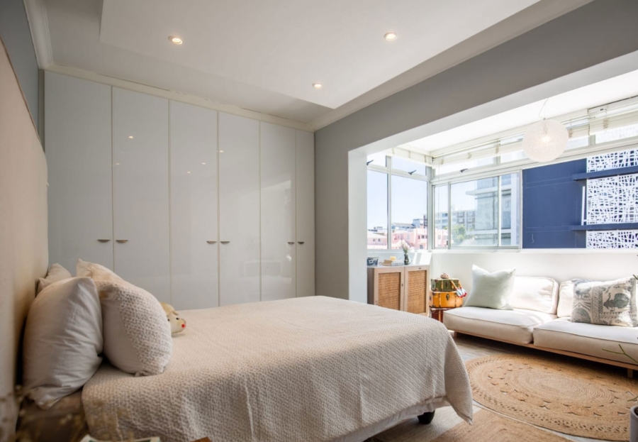 3 Bedroom Property for Sale in Sea Point Western Cape